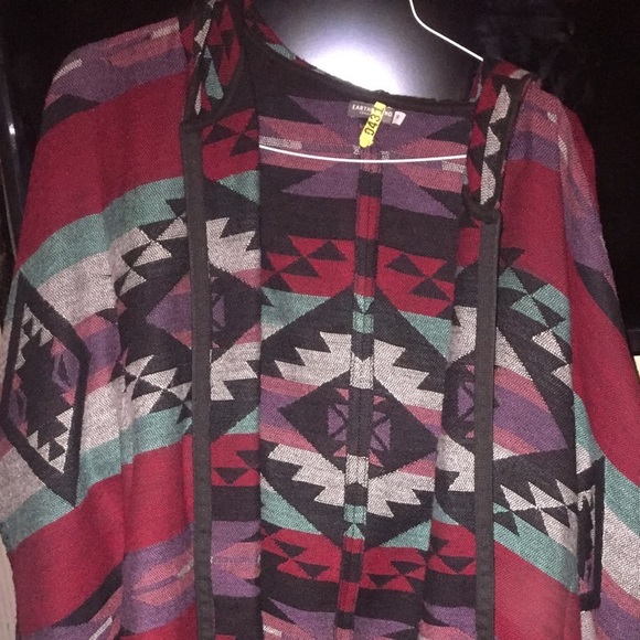 Aztec poncho - Picture 1 of 2
